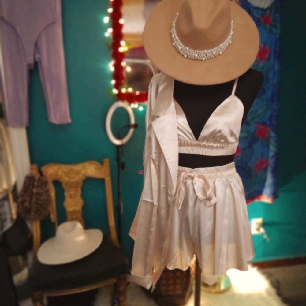 Beautiful 3 piece set